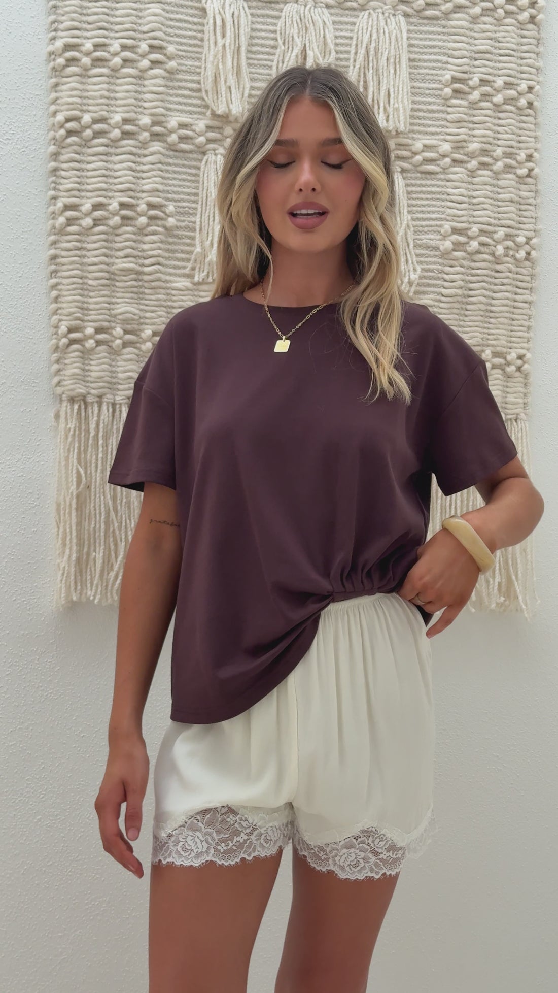 Aria Tee - Chocolate - Billy J