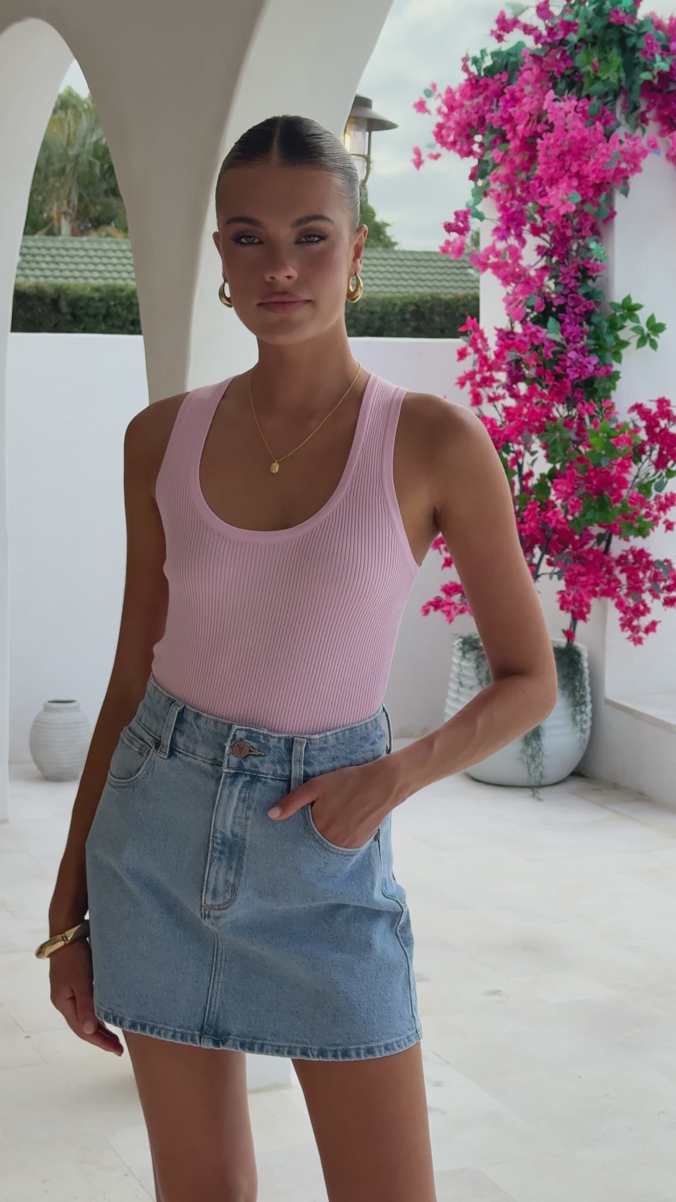 Load video: Becky Tank Top - Pink - Billy J