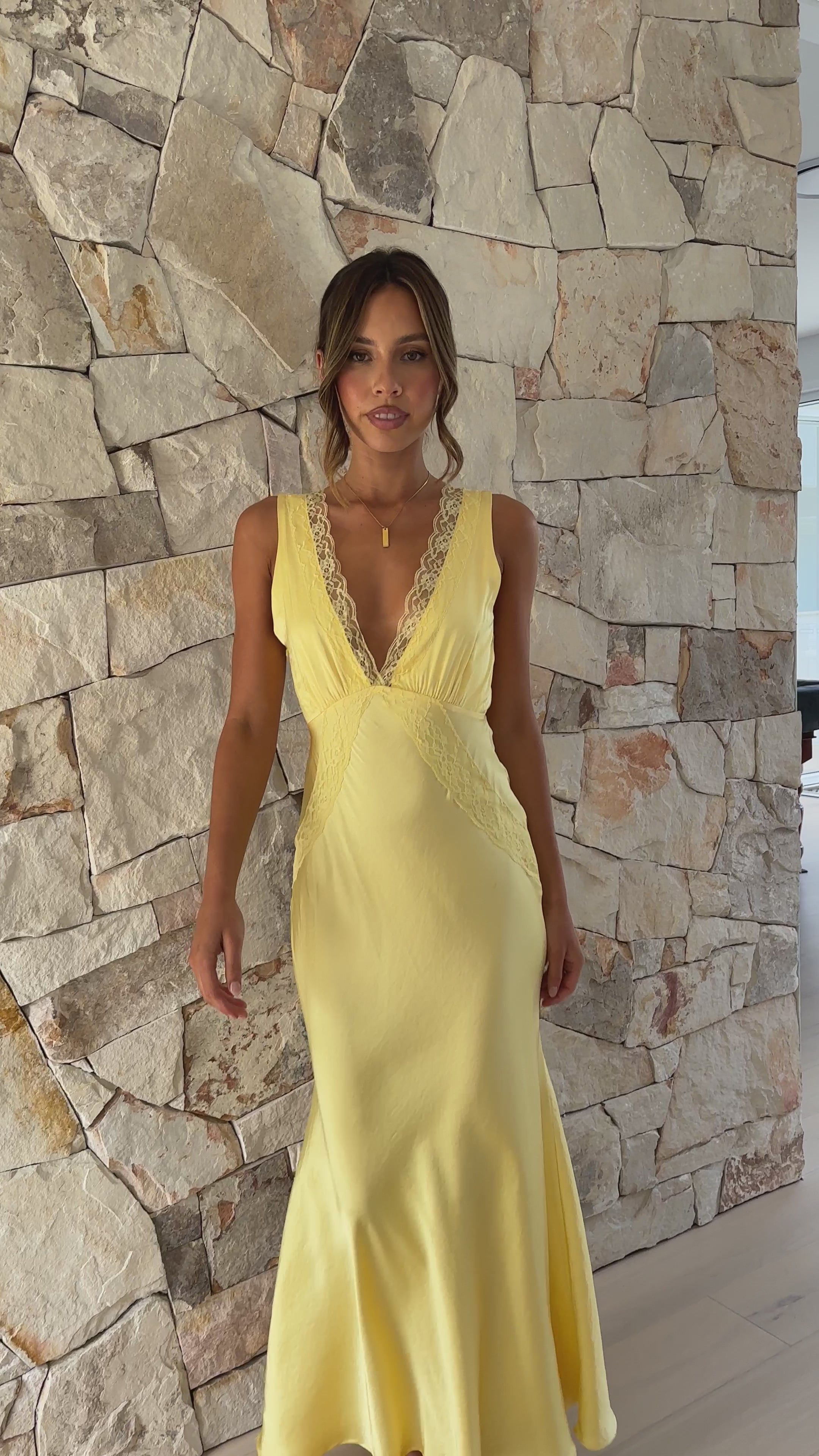 Basiano Maxi Dress - Yellow / Lace - Billy J