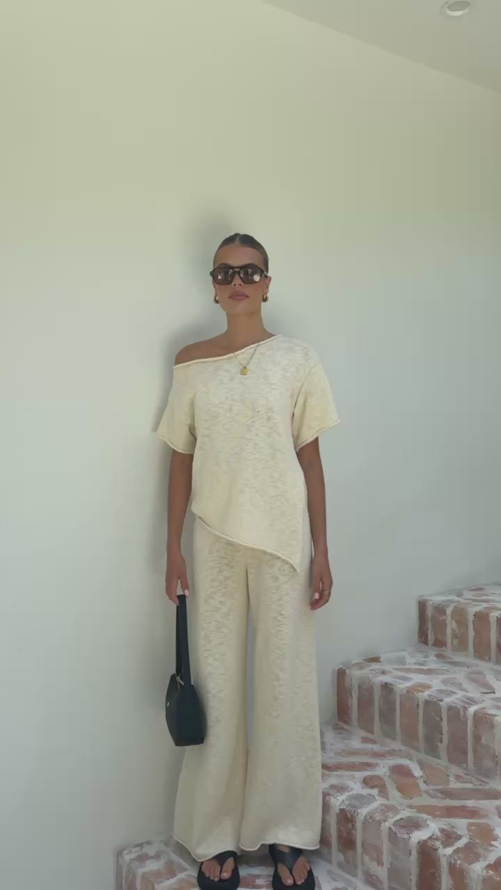 Load video: Cascadia Pants - Cream - Billy J