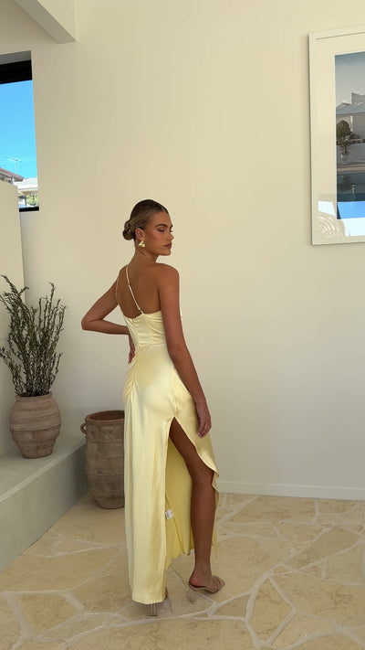 Load and play video in Gallery viewer, Jenna Maxi Dress - Yellow - Billy J
