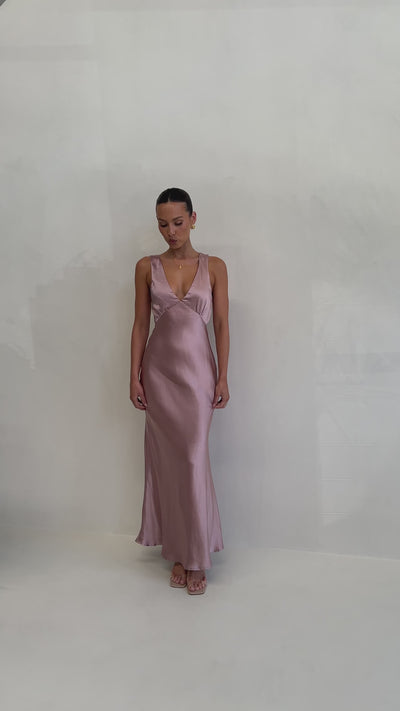 Load and play video in Gallery viewer, Sofia Maxi Dress - Dusty Pink - Billy J
