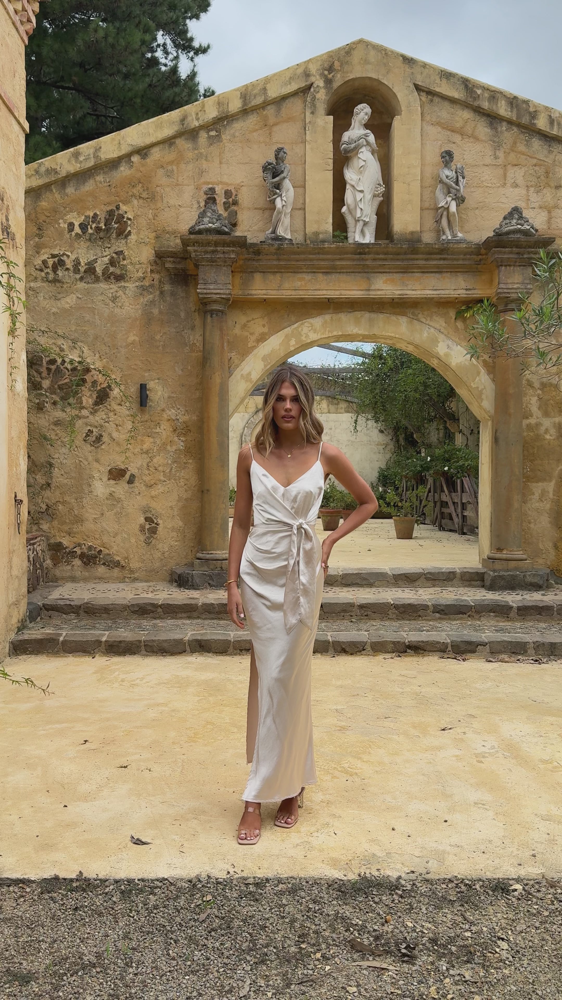 Load video: Yasmeen Tie Front Maxi Dress - Champagne - Billy J