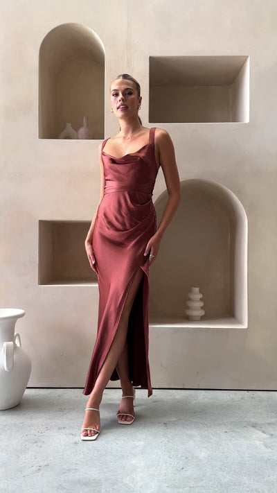 Load and play video in Gallery viewer, Zendaya Maxi Dress - Rust - Billy J
