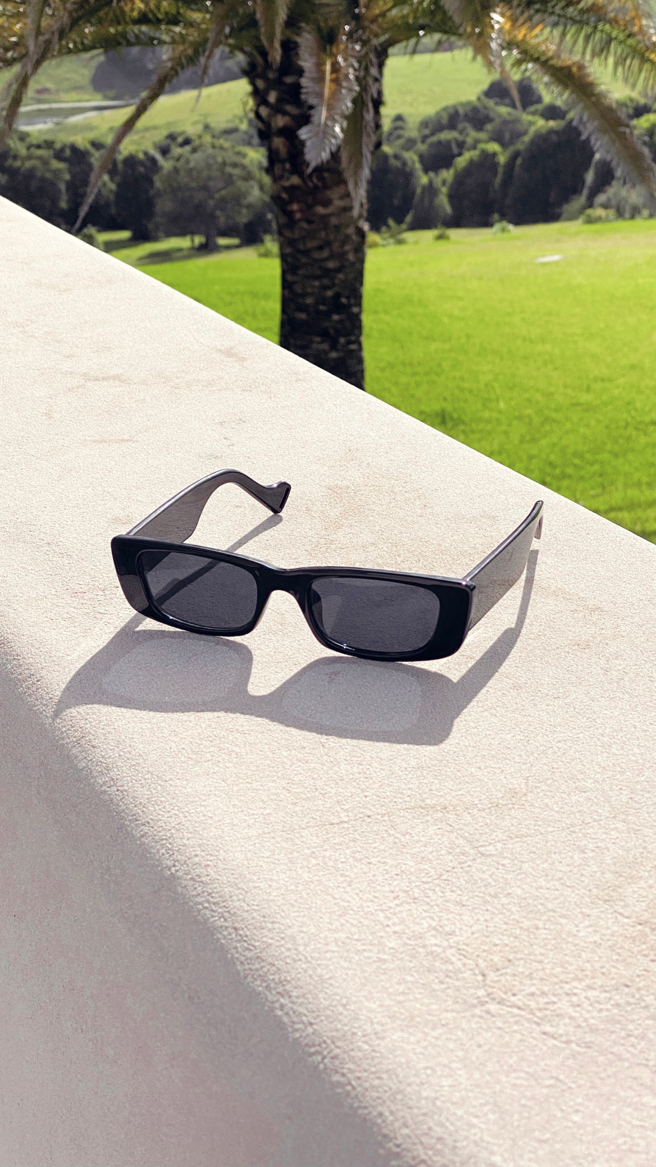 Safara Sunglasses - Black - Billy J