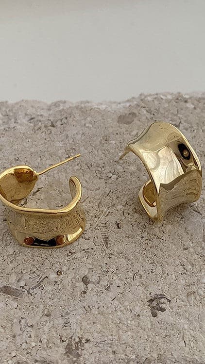 Erin Hoop Earrings - Gold - Billy J