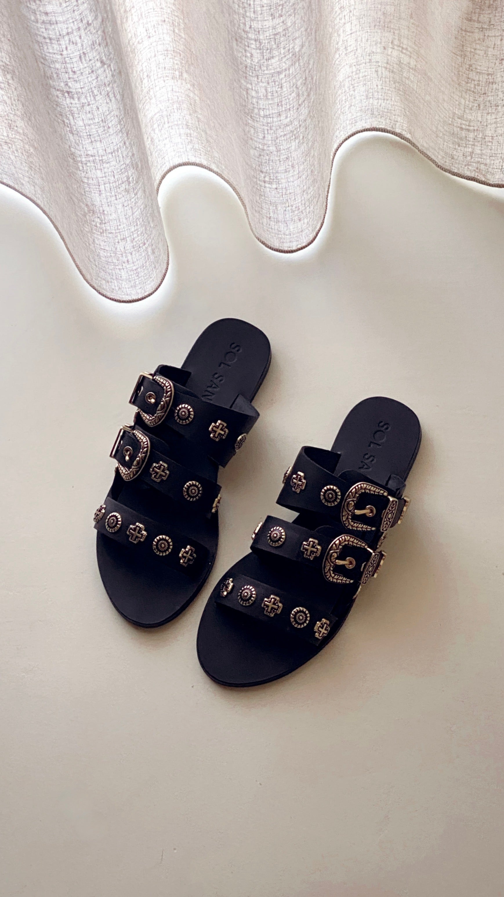 Sol Sana Eastwood Slide - Black/Gold - Billy J