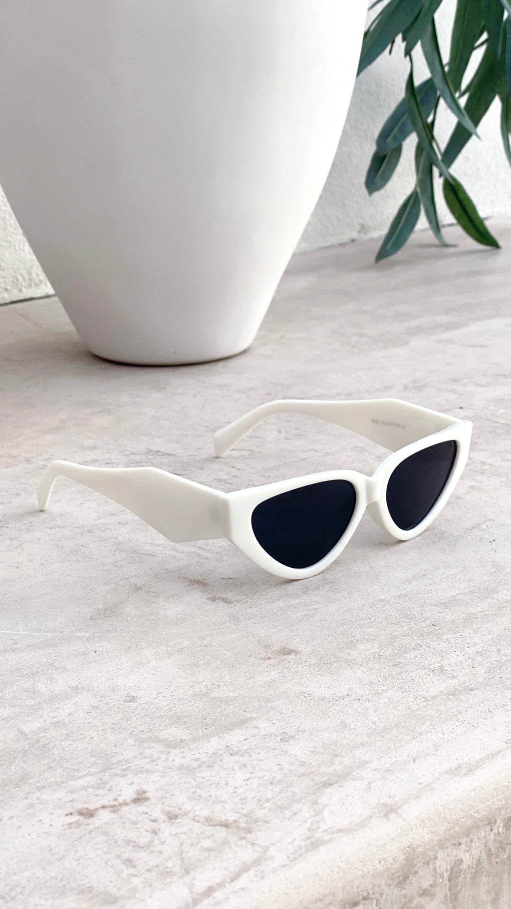 Carla Sunglasses - White - Billy J