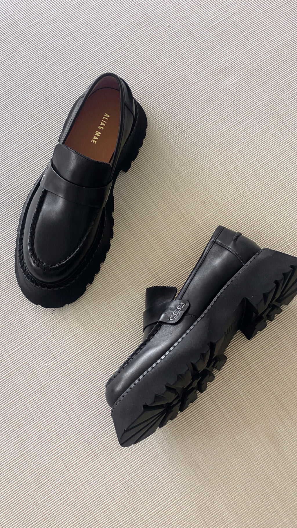 Alias Mae Tammy Loafers - Black - Billy J