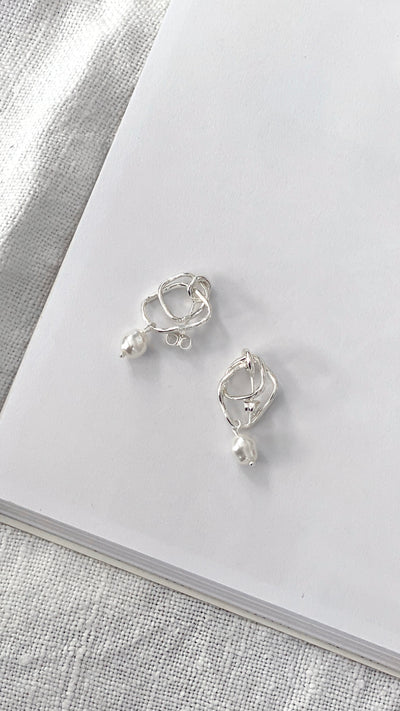 Load image into Gallery viewer, Jaymee Earrings - Silver - Billy J
