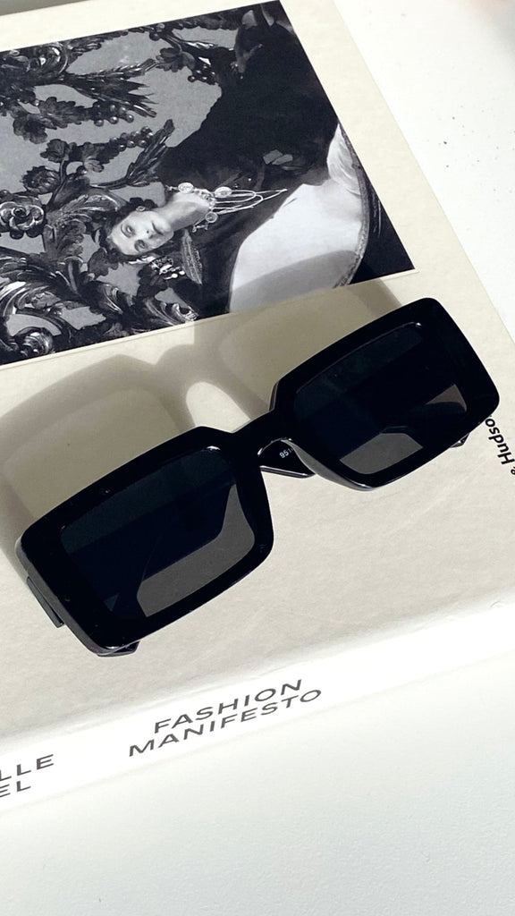 Danica Sunglasses - Black - Billy J