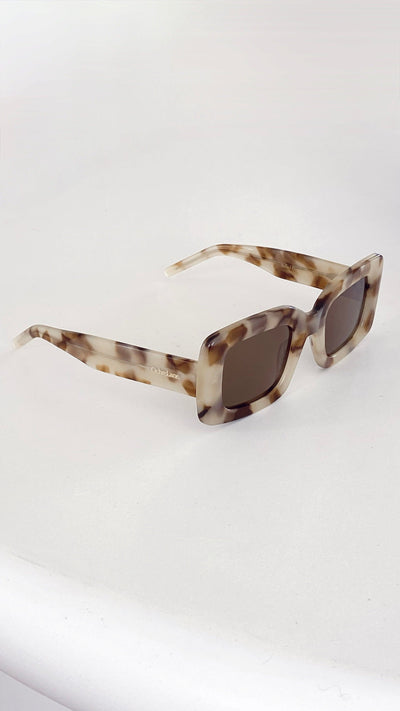 Load image into Gallery viewer, Ochre Lane Belle Sunglasses - Blonde Tort - Billy J
