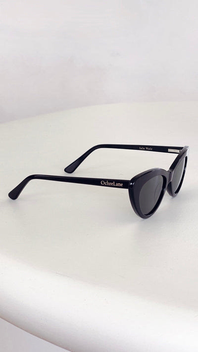 Load image into Gallery viewer, Ochre Lane Isla Sunglasses - Noir - Billy J
