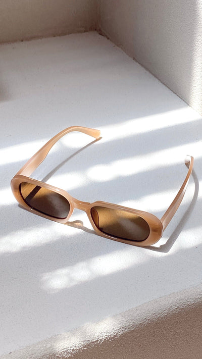 Load image into Gallery viewer, Carly Sunglasses - Brown - Billy J
