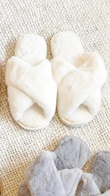 Jessica Fluffy Slippers - White - Billy J